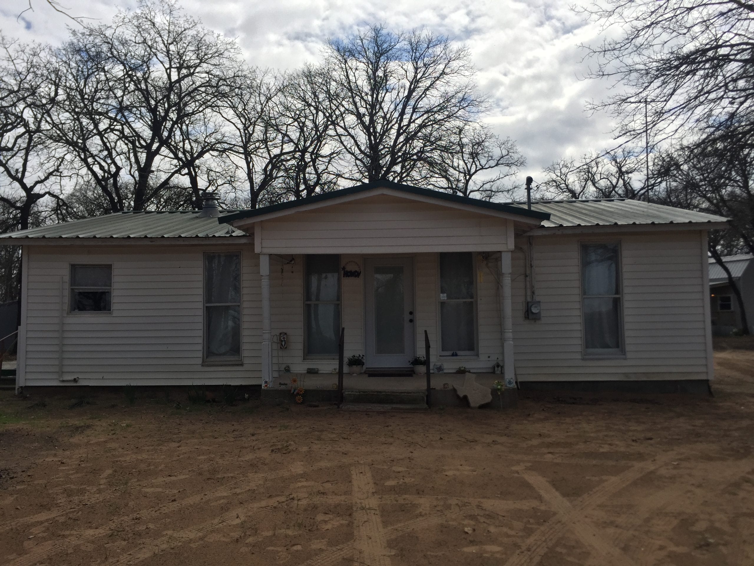 Exterior view of a single-story house in Hillsboro, West Hill County.