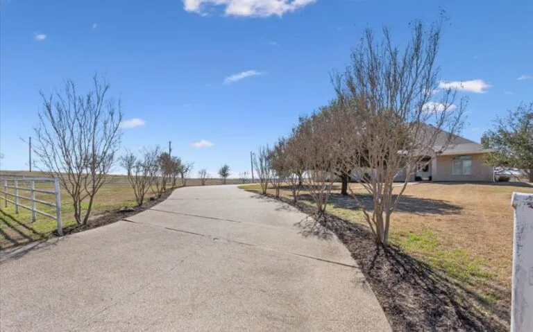 04 1001 FM 3370 31 Copy 850x530 1 768x479