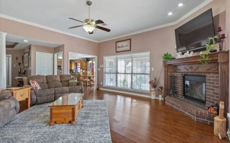 05 1624 HCR 2302 S 23 Copy 850x530 1 768x479