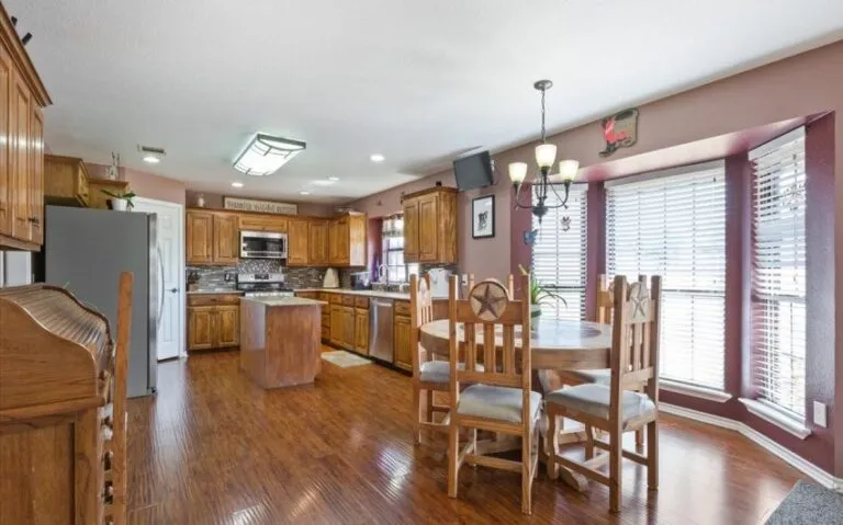 07 1624 HCR 2302 S 24 Copy 850x530 1 768x479