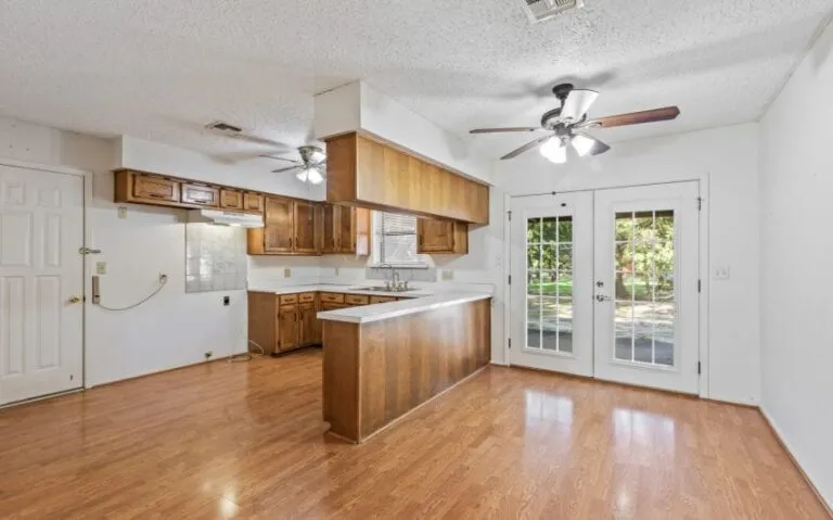 08 147 Tall Timber 14 mls 850x530 1 768x479