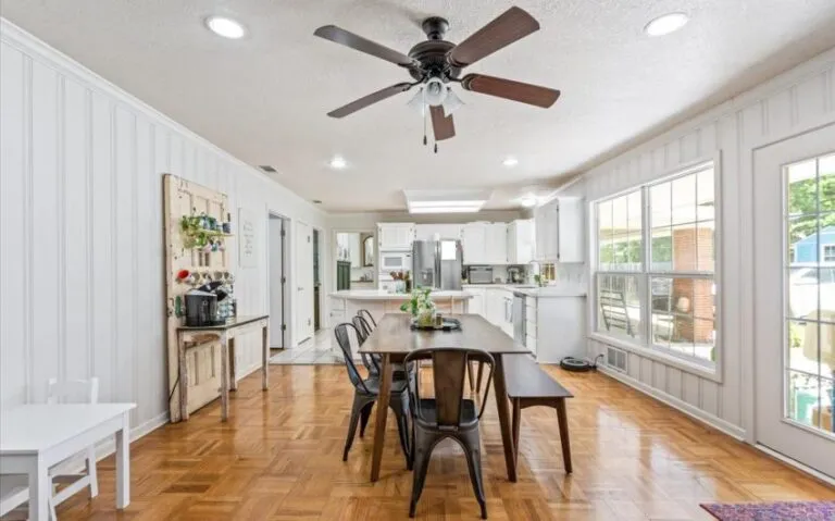 09 320 Carr St 9 850x530 1 768x479