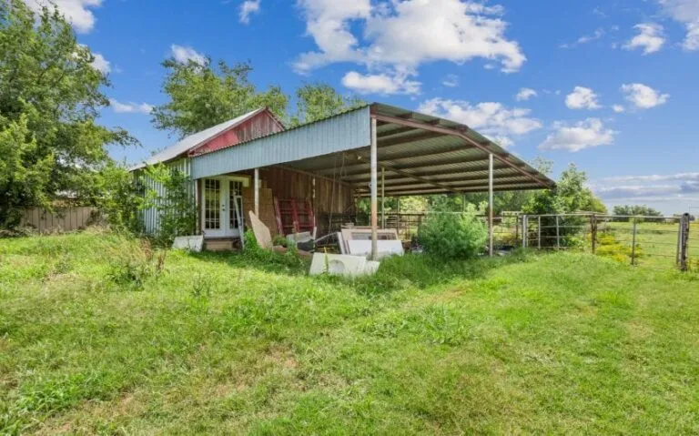 09 1000 E Jefferson 2 mls 1 850x530 1 768x479