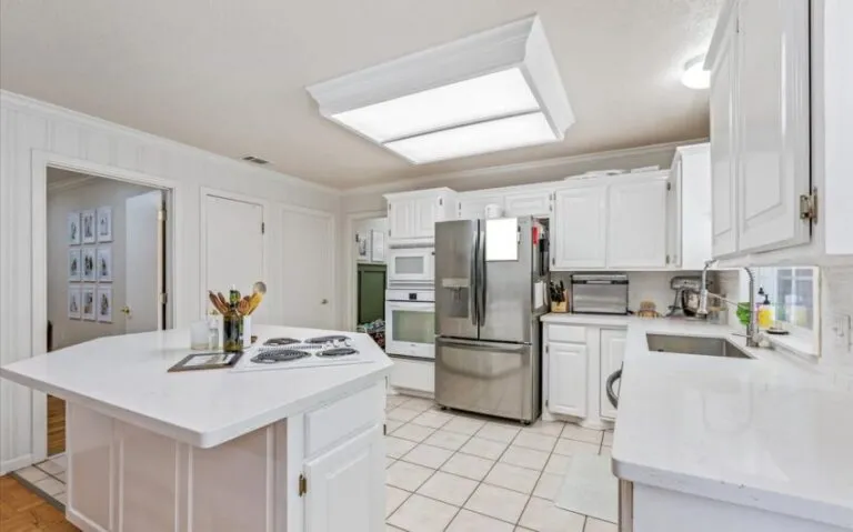 10 320 Carr St 11 850x530 1 768x479