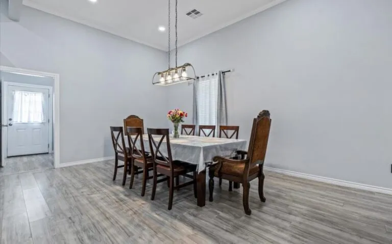 10 409 E Walnut 9 850x530 1 768x479