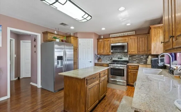 11 1624 HCR 2302 S 28 Copy 850x530 1 768x479