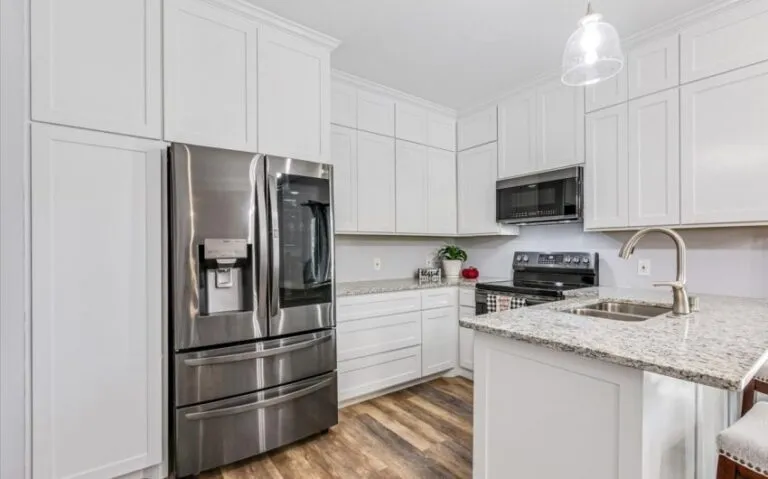 11 800 E Elm 12 850x530 1 768x479