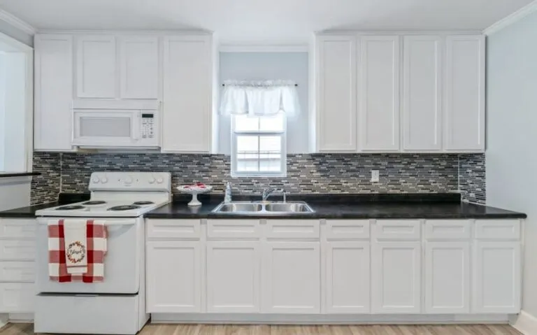 11 413 E Walnut 7 mls 850x530 1 768x479