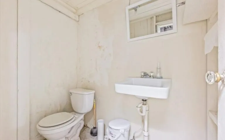 13 115 E Franklin 8 850x530 1 768x479