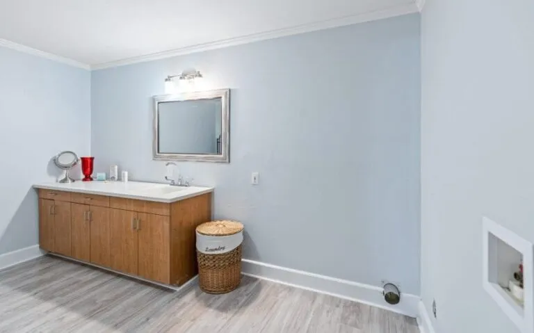 13 413 E Walnut 9 mls 850x530 1 768x479