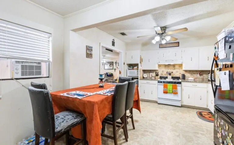 14 318 S Charles 13 mls 850x530 1 768x479