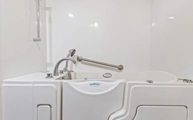 16 106 N Thompson 12 850x530 1 768x479