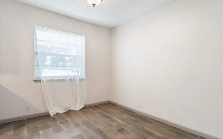 16 1001 Corsicana 15 mls 850x530 1 768x479