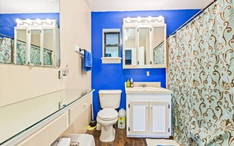 17 631 E Elm 27 Copy 850x530 1 768x479