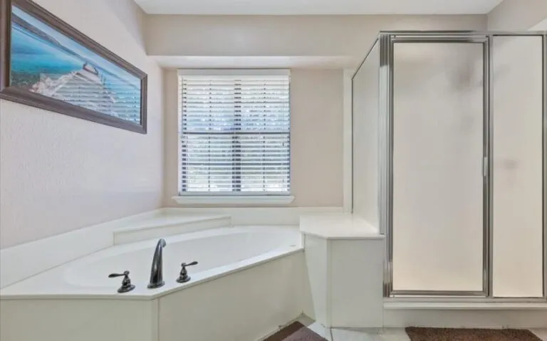 18 1624 HCR 2302 S 37 Copy 850x530 1 768x479