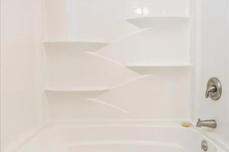 20 1016 E Franklin St 23 800x530 1 768x509