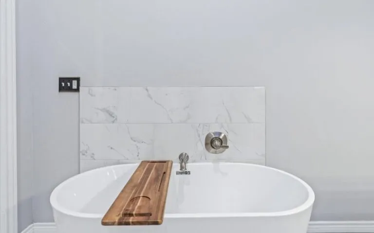 21 409 E Walnut 23 850x530 1 768x479