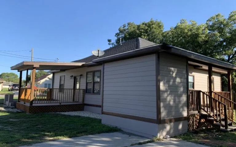 216 Brazos Corner of house 850x530 1 768x479