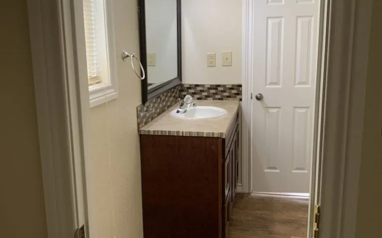 216 Brazos Master bathroom sink 850x530 1 768x479