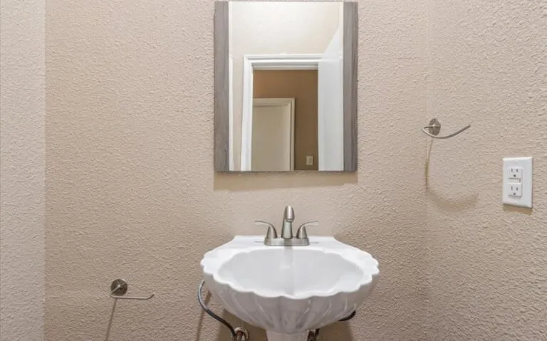 22 200 Francis St 25 850x530 1 768x479