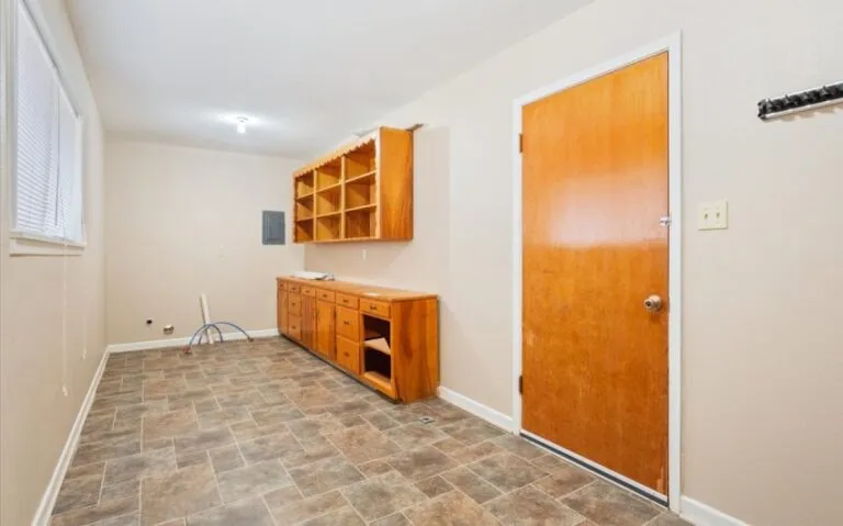 23 1016 E Franklin St 15 850x530 1 768x479