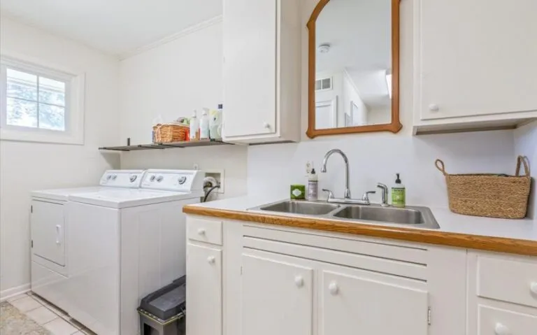 25 320 Carr St 14 850x530 1 768x479