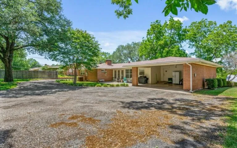 28 320 Carr St 28 850x530 1 768x479