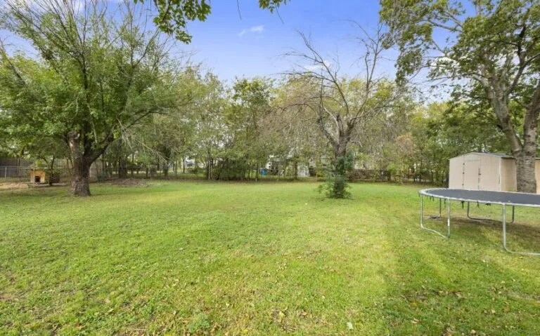 28 318 S Charles 23 mls 850x530 1 768x479