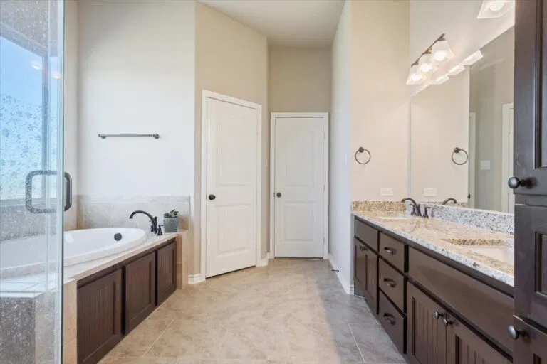 19 397 HCR 2341 24 768x512